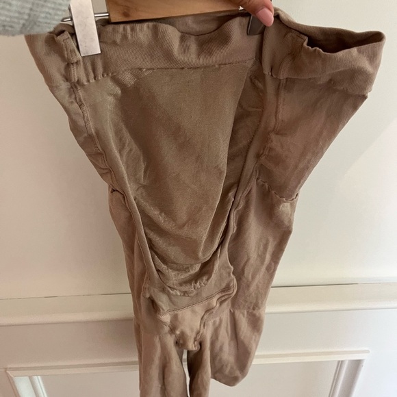 Spanx Mama Shaping Mid-Thigh Short in Bare Size D - Picture 3 of 3